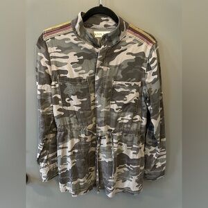 Knox Rose Camo Jacket with Shoulder Detail - Size XS